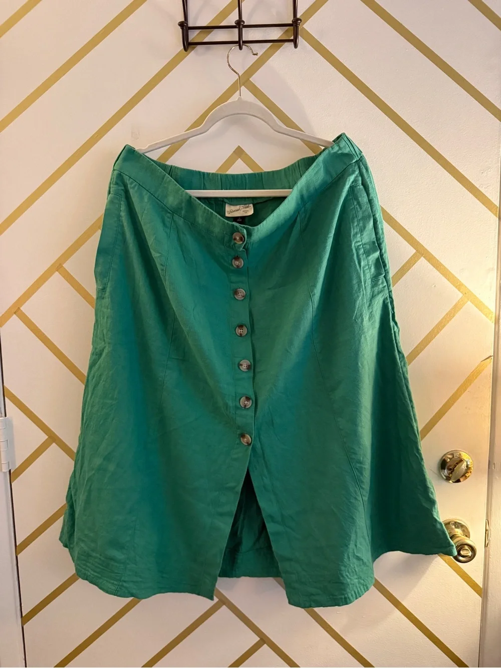 Green Linen Buttoned Midi Skirt w/ Pockets